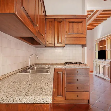 Belvilla By Oyo La Casa Dei Due Olivi Holiday home Quarrata